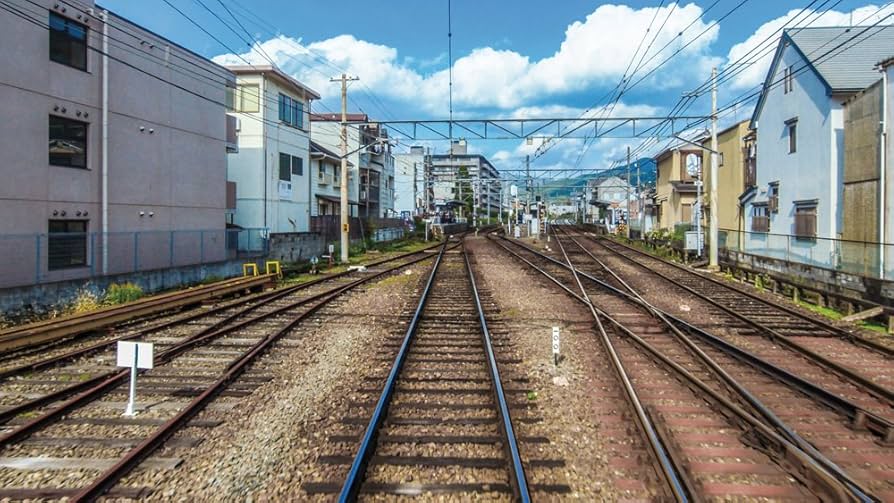 Amazon.co.jp: 叡電 もみじのトンネルへ【4K HDR】 展望列車